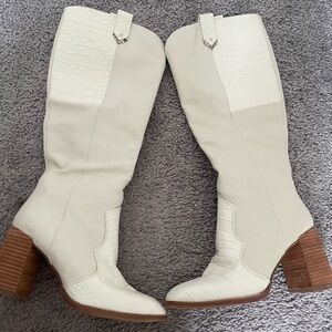 White cowgirl boots
